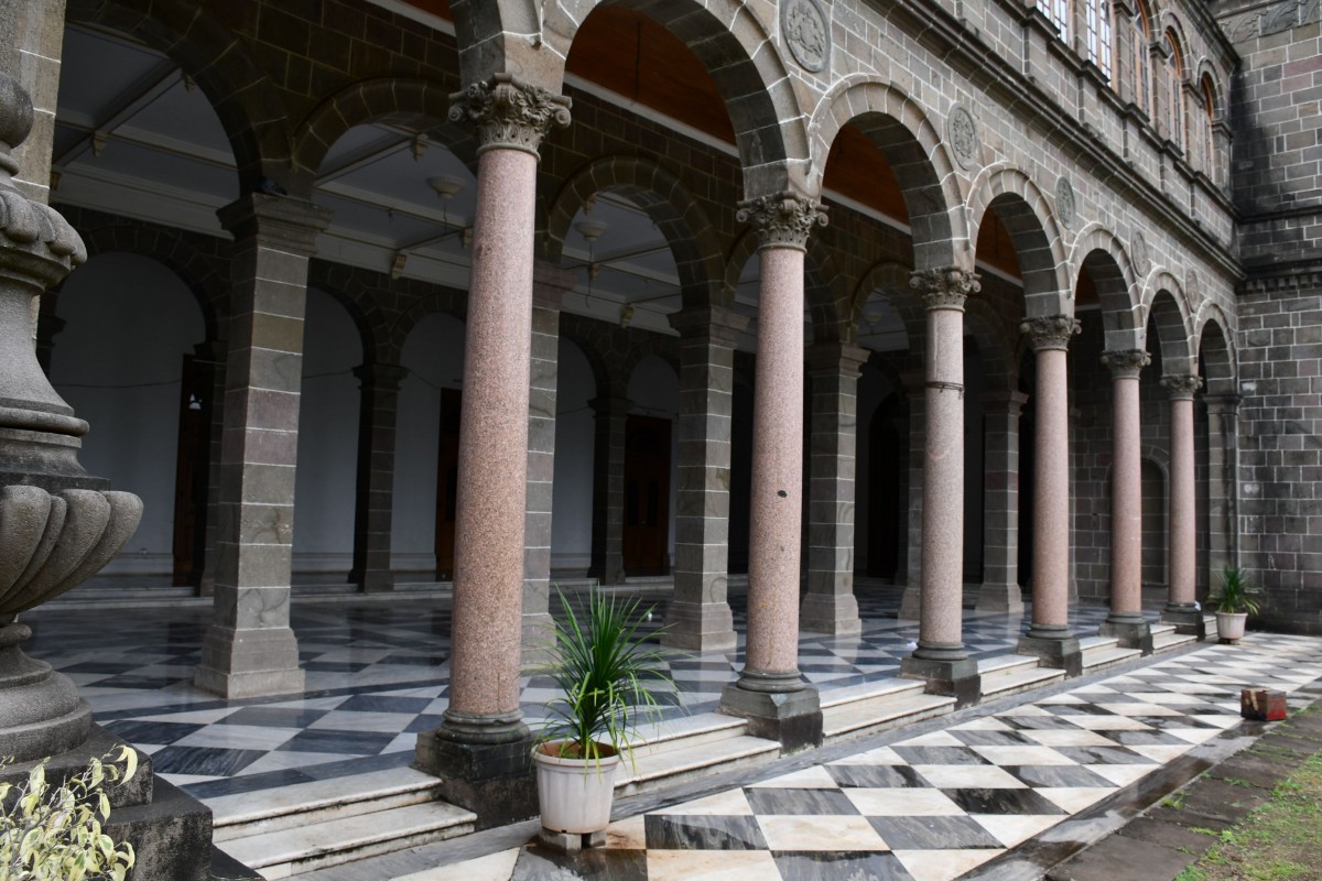 SPPU campus arcade
